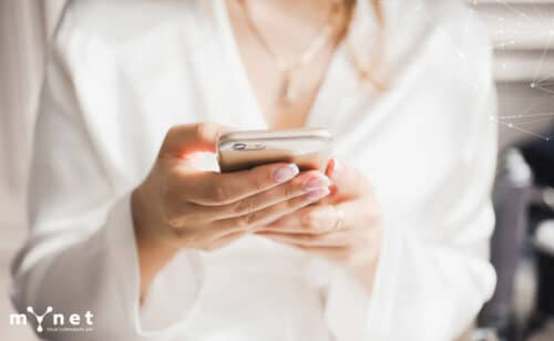 persona che accede alle piattaforme digitali aziendali esterne attraverso l'app per dipendenti MyNet