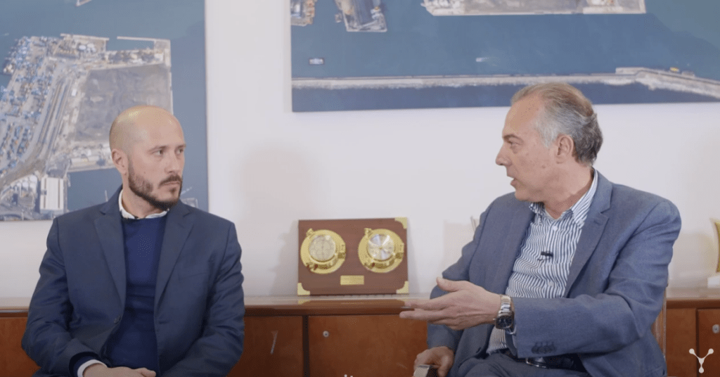 video testimonianza clienti su Chat