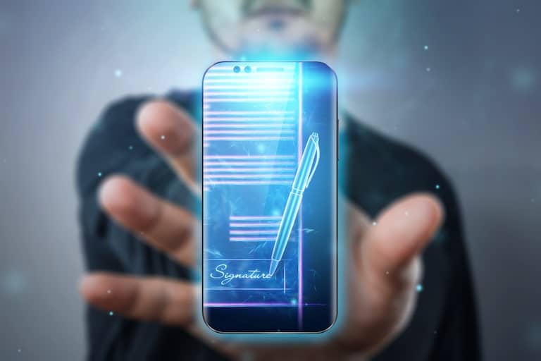 la firma elettronica realizzata in app per sottoscrivere documenti aziendali